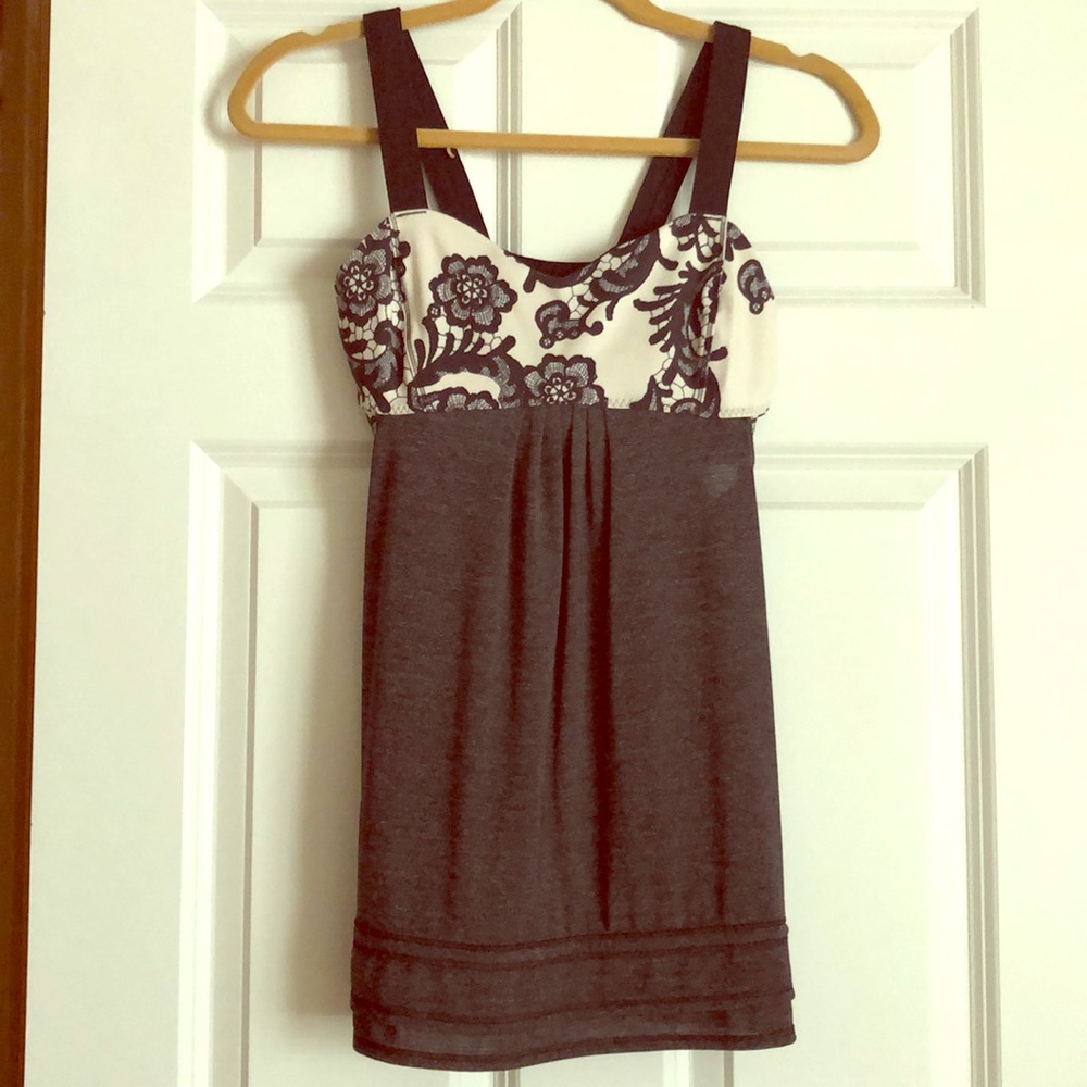 Lululemon workout top